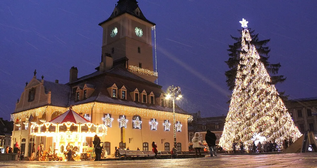 Târgul și bradul de Crăciun din Piața Sfatului, Brașov