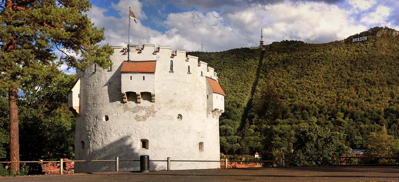 Turnul Alb din Brașov pe Dealul Straja